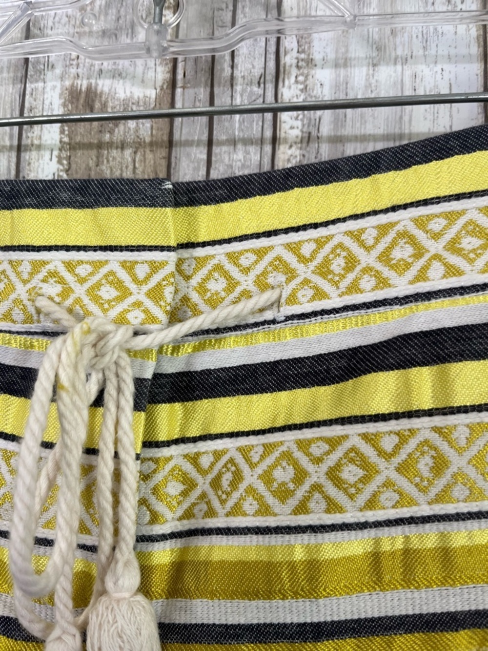 LOFT Riviera Yellow Gray Striped Drawstring Shorts Casual Summer Size 0 - Picture 4 of 5